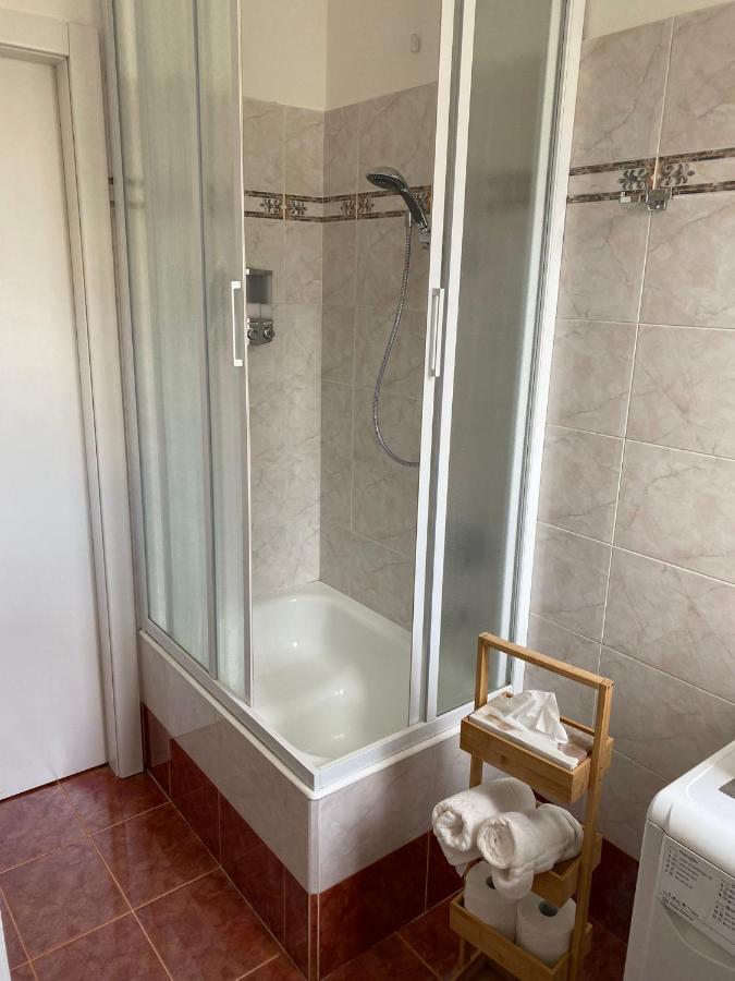 10 Min From The Airport-Wifi-Free Parking Appartement Samarate Buitenkant foto